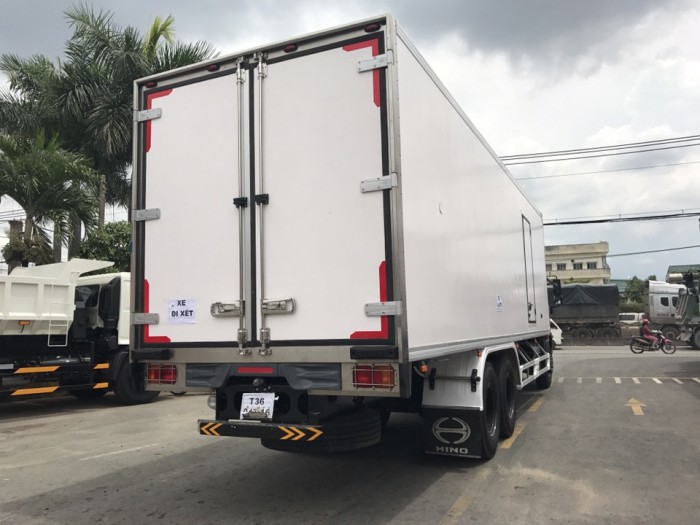 Xe Hino 15 tấn thùng đông lạnh