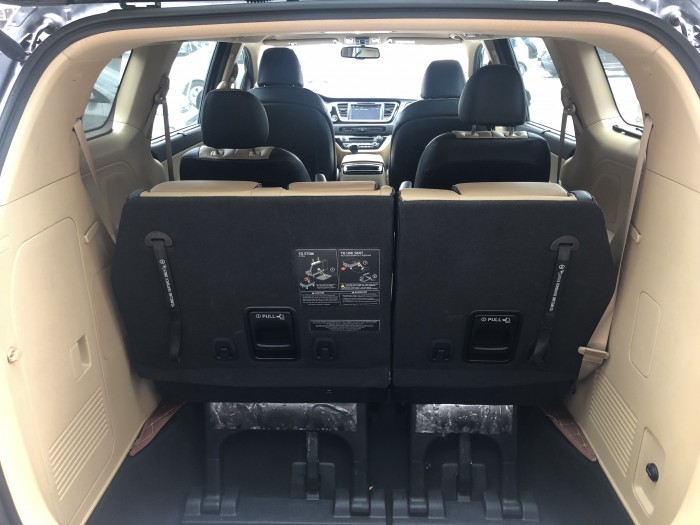Bán Kia Sedona 3.3 GATH 2016 chính chủ, rất mới
