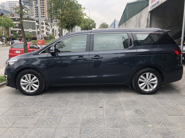 Bán Kia Sedona 3.3 GATH 2016 chính chủ, rất mới
