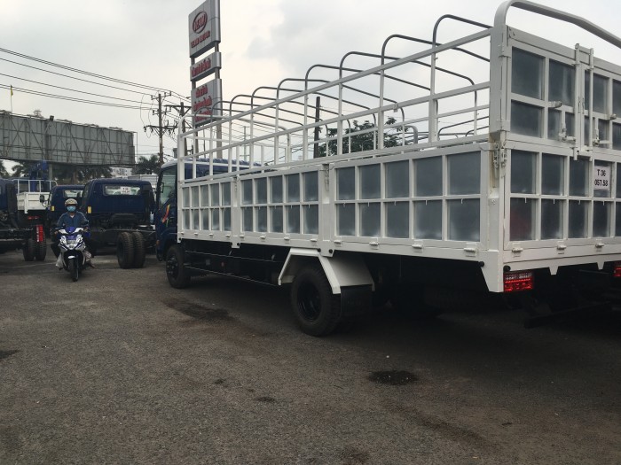 Xe tải hyundai hd800 8 tấn thùng dài 5m1