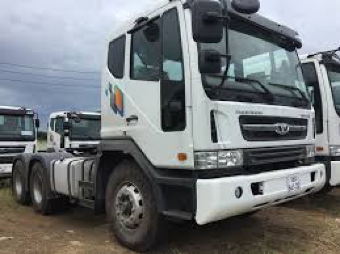 Xe đầu kéo Daewoo 6x4