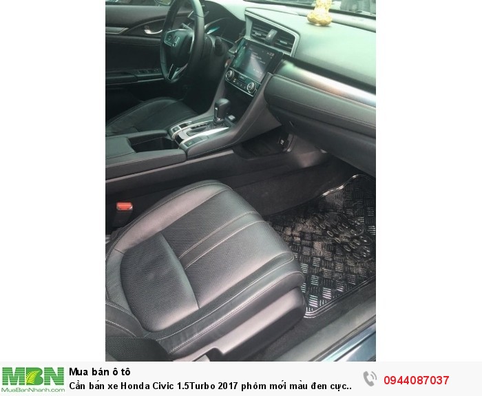 Cần bán xe Honda Civic 1.5Turbo 2017 phôm mới màu đen cực vip