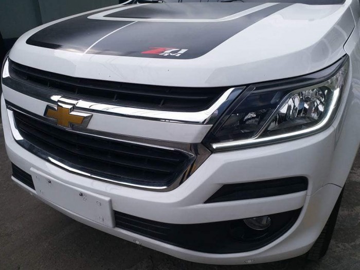 Chevrolet Trailblazer SUV phong cách mỹ máy dầu nhập khẩu Thái Lan