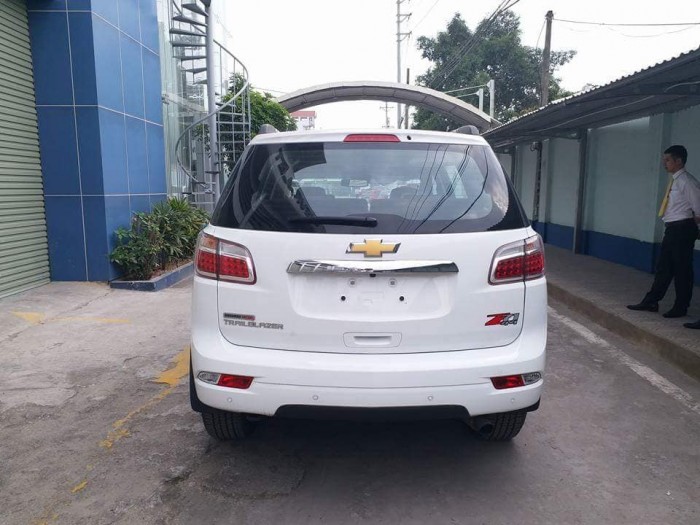 Chevrolet Trailblazer SUV phong cách mỹ máy dầu nhập khẩu Thái Lan