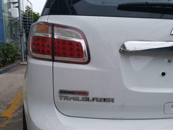 Chevrolet Trailblazer SUV phong cách mỹ máy dầu nhập khẩu Thái Lan