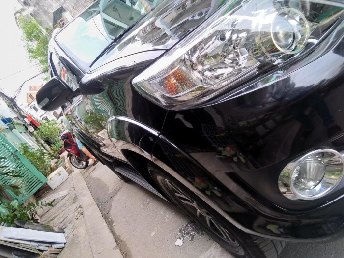 Cần bán gấp Fortuner 16 đk 17, máy xăng , số tự động