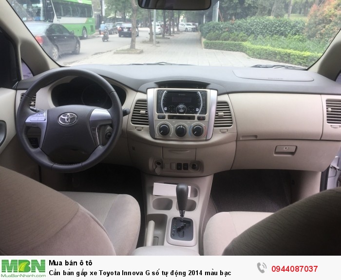 Cần bán gấp xe Toyota Innova G số tự động 2014 màu bạc