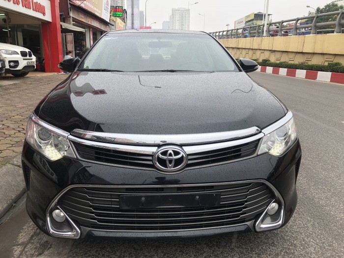 Bán toyota camry 2.0E 2016 chính chủ rât mới