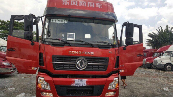 Đầu kéo dongfeng 375 giảm giá kịch sàn