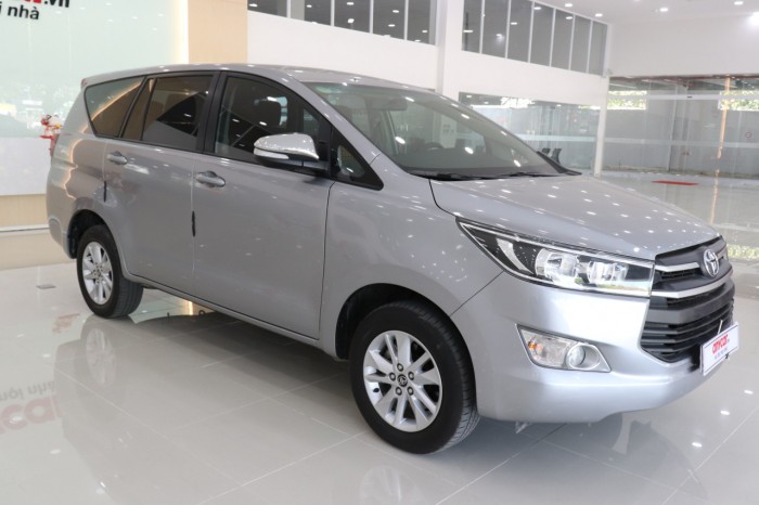 Toyota inova 2017 2.0G odo 4 vạn có hỗ trợ trả gióp