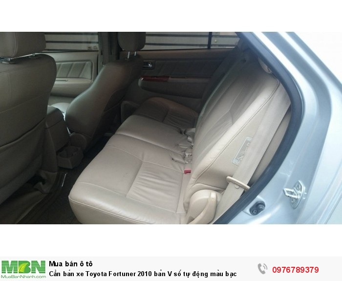 Cần bán xe Toyota Fortuner 2010 bản V số tự động màu bạc