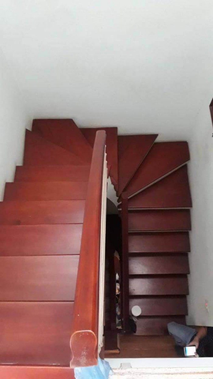 Bán nhà Kim Mã, 4 tầng, 52 m2, 2 mặt thoáng,  mới, rẻ, ở ngay.