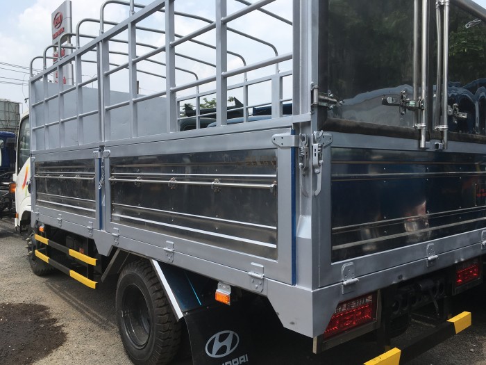 xe tải veam hyundai 2,5 tấn VT252-1 đi trong thành phố