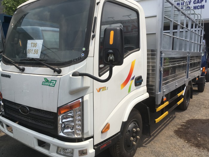 xe tải veam hyundai 2,5 tấn VT252-1 đi trong thành phố