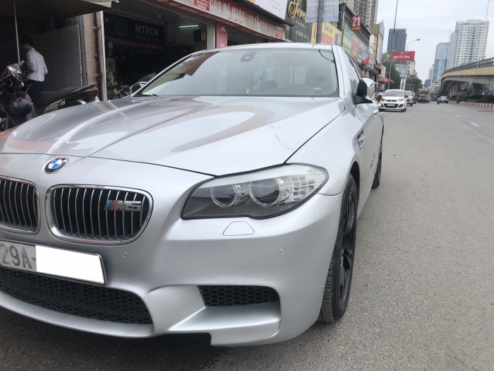 Bán BMW 523i 2010 ngoại thất M5 fulloption