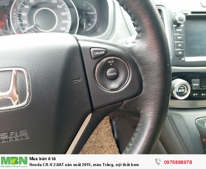 Honda  CR-V 2.0AT sản xuất 2015, màu Trắng, nội thất kem