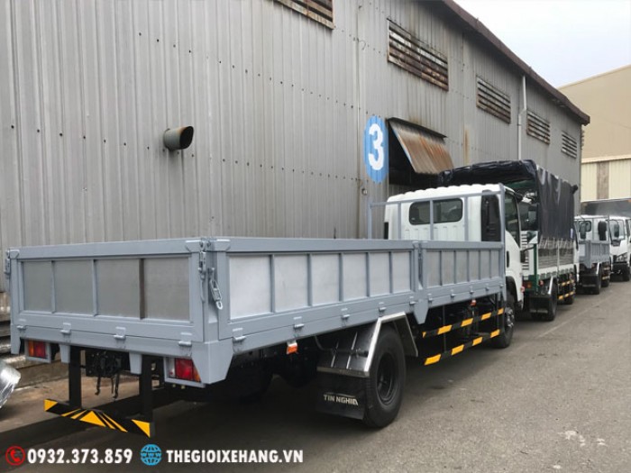 Bán xe tải Isuzu 5.5 tấn / 5T5 / 5Tan5 - thùng lửng 2018 - SX 2018