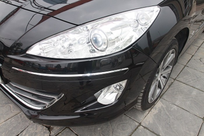 Peugeot 408 Premium sản xuất và đăng kí 2015 màu đen, nội thất đen.