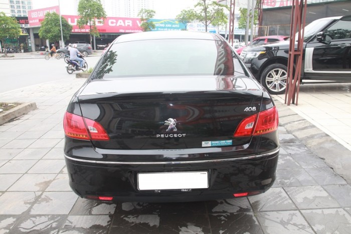 Peugeot 408 Premium sản xuất và đăng kí 2015 màu đen, nội thất đen.