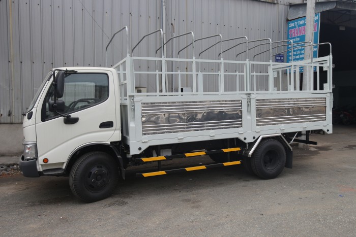 Xe tải Hino 3.4 tấn thùng kín, thùng bạt, giá tốt nhất miền nam