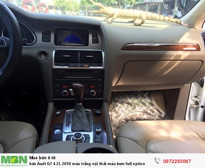 Bán Audi Q7 4.2L 2010 màu trắng nội thất màu kem full option