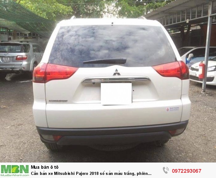 Cần bán xe Mitsubishi Pajero 2018 số sàn màu trắng, phiên bản máy dầu