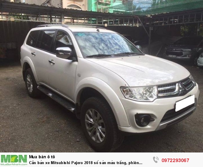 Cần bán xe Mitsubishi Pajero 2018 số sàn màu trắng, phiên bản máy dầu