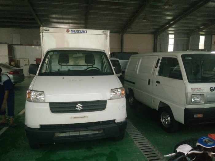 Bán xe tải Suzuki 7 tạ thùng kín xe siêu lướt