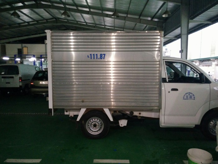 Bán xe tải Suzuki 7 tạ thùng kín xe siêu lướt