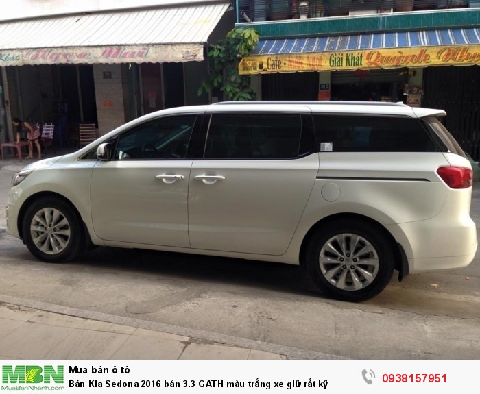 Bán Kia Sedona 2016 bản 3.3 GATH màu trắng xe giữ rất kỹ