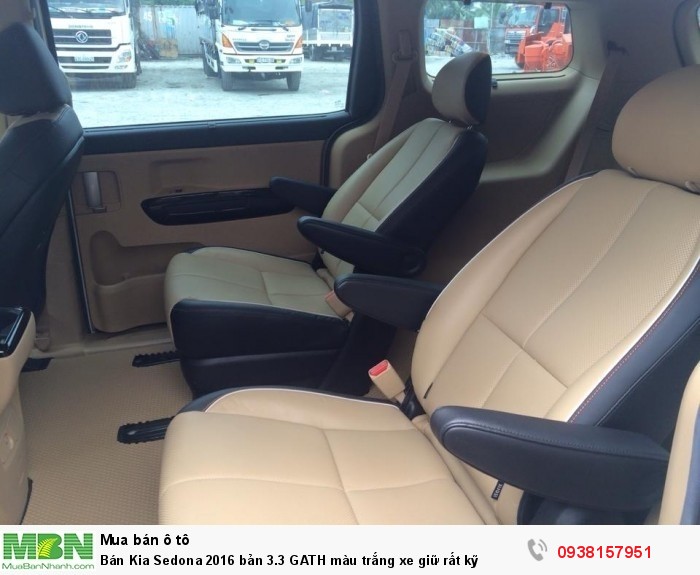 Bán Kia Sedona 2016 bản 3.3 GATH màu trắng xe giữ rất kỹ