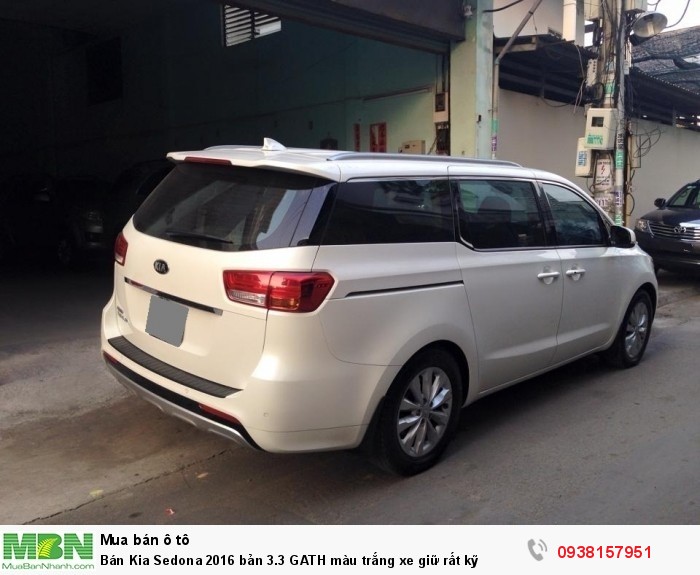 Bán Kia Sedona 2016 bản 3.3 GATH màu trắng xe giữ rất kỹ