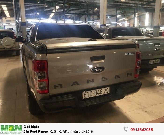 Bán Ford Ranger XLS 4x2 AT ghi vàng sx 2016