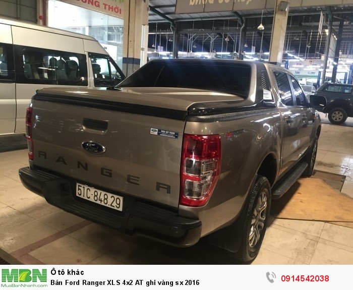 Bán Ford Ranger XLS 4x2 AT ghi vàng sx 2016