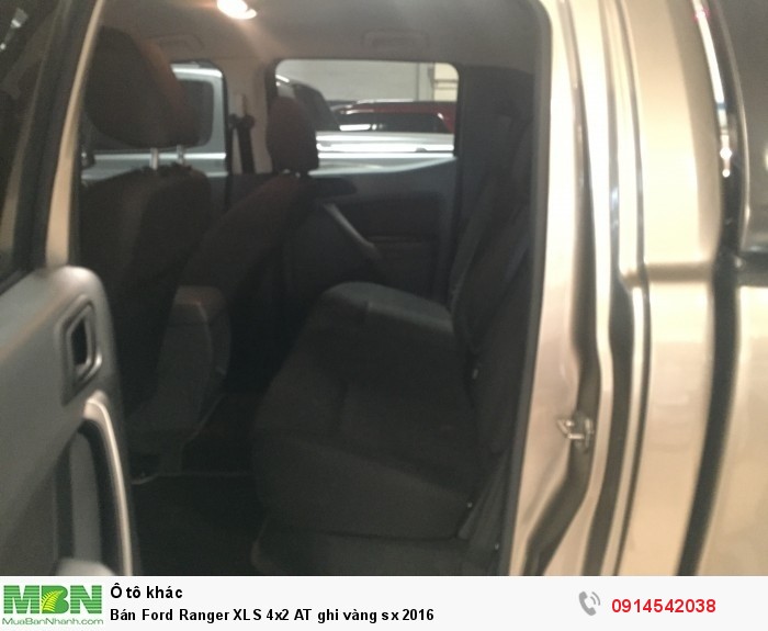 Bán Ford Ranger XLS 4x2 AT ghi vàng sx 2016
