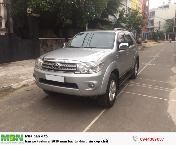 Bán xe Fortuner 2010 màu bạc tự động xe em đi rất kỹ