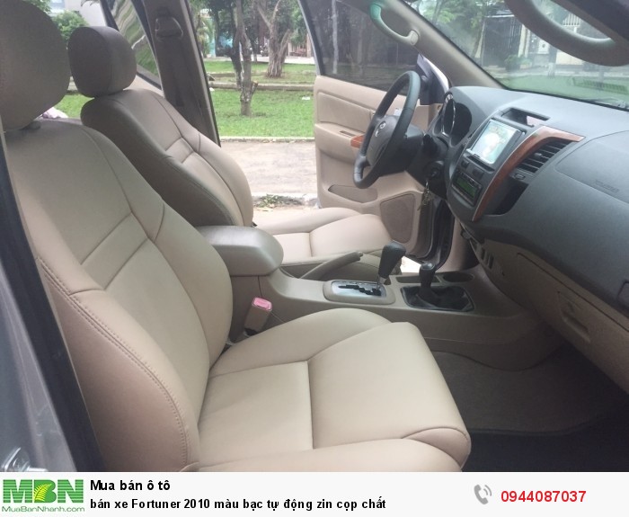 Bán xe Fortuner 2010 màu bạc tự động xe em đi rất kỹ