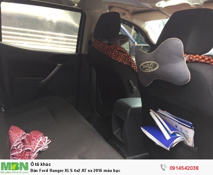 Bán Ford Ranger XLS 4x2 AT sx 2016 màu bạc