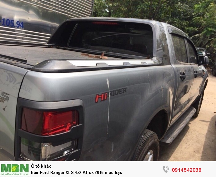 Bán Ford Ranger XLS 4x2 AT sx 2016 màu bạc
