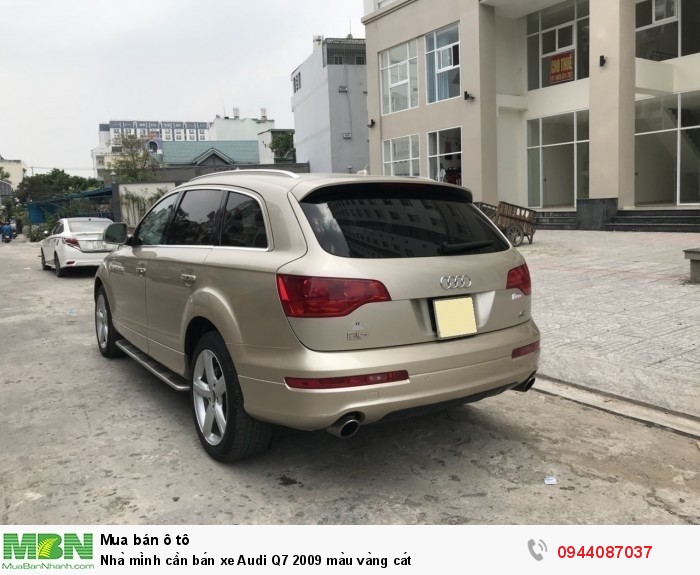 Nhà mình cần bán xe Audi Q7 2009 màu vàng cát