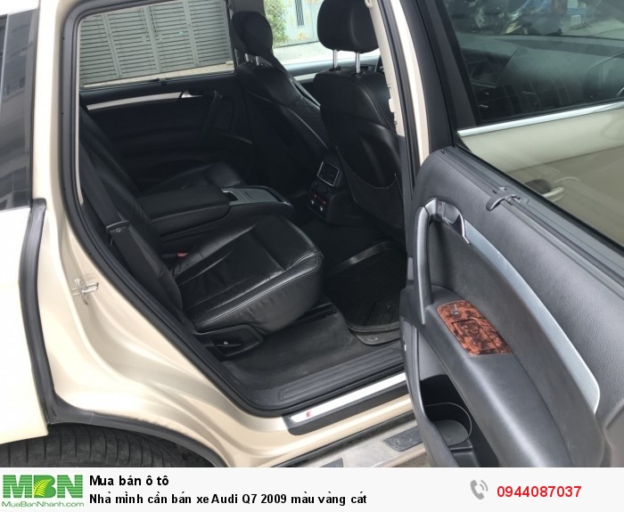 Nhà mình cần bán xe Audi Q7 2009 màu vàng cát