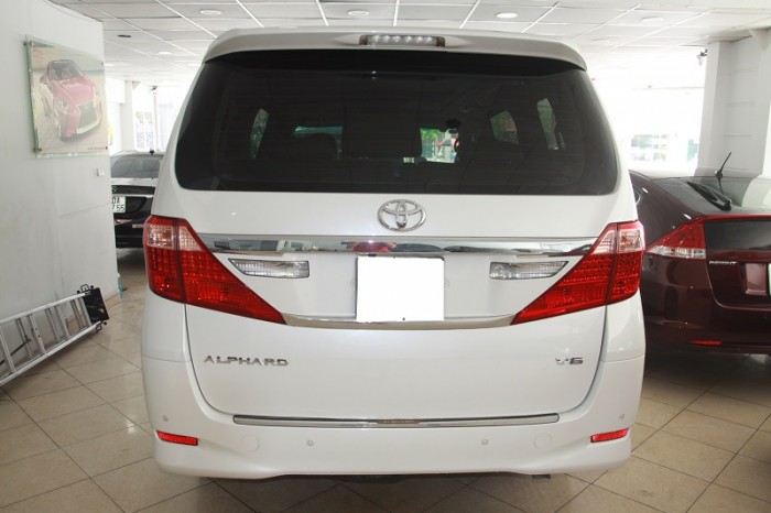 Toyota Alphard Limited sản xuất 2014, đk 2015.