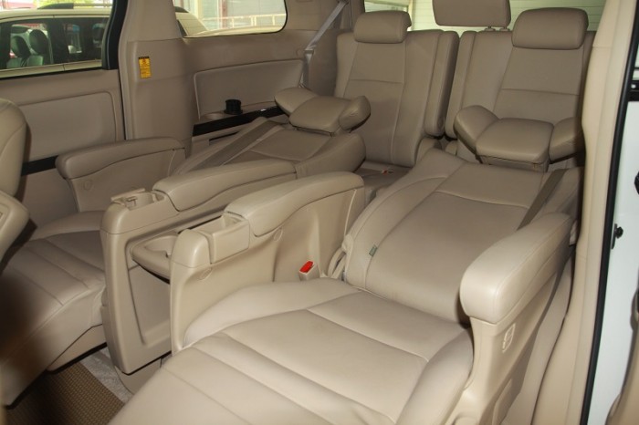 Toyota Alphard Limited sản xuất 2014, đk 2015.