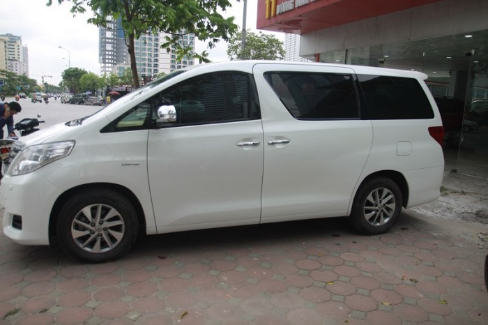 Toyota Alphard Limited sản xuất 2014, đk 2015.