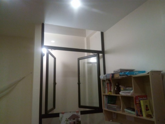 Nhà đẹp cách đường ô tô Nguyễn Khang 5m 32m2x5 tầng