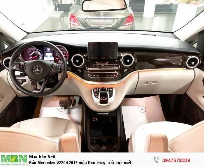 Bán Mercedes V220d 2017 màu Đen chạy lướt cực mới
