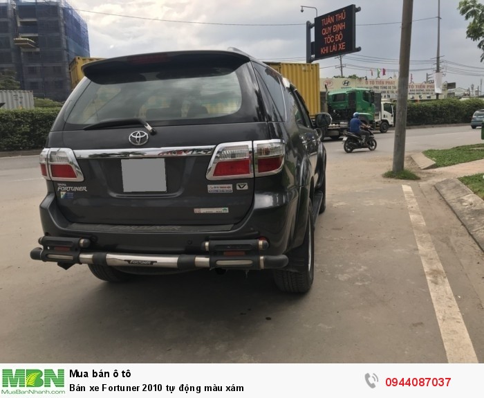Bán xe Fortuner 2010 tự động màu xám