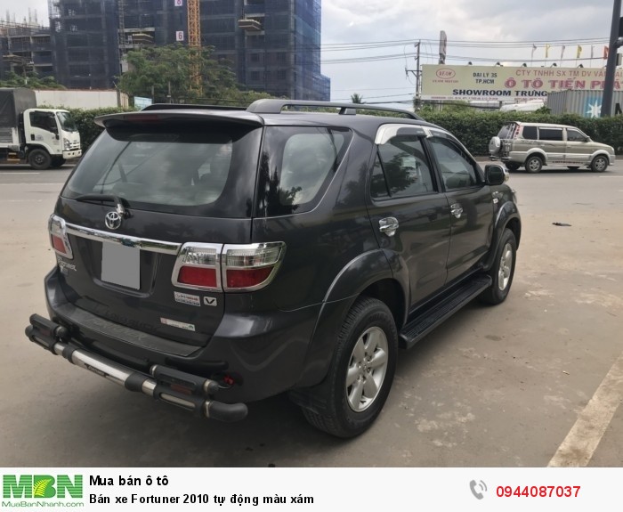 Bán xe Fortuner 2010 tự động màu xám