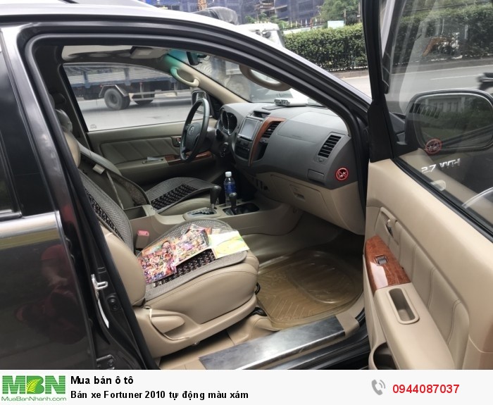 Bán xe Fortuner 2010 tự động màu xám
