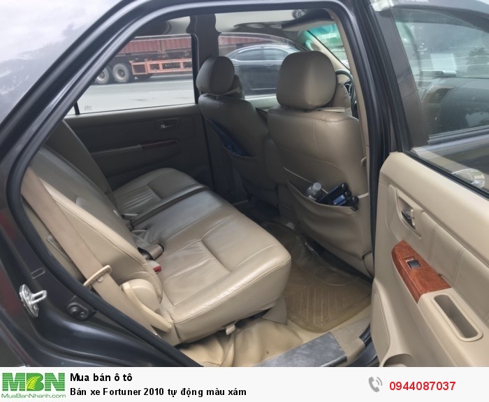 Bán xe Fortuner 2010 tự động màu xám